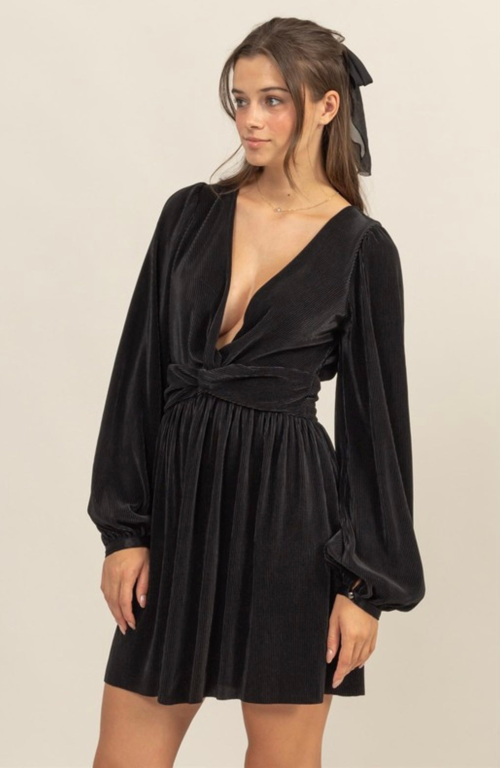 V-Neck Pleated Backless Dress